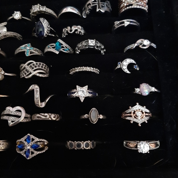 Ring variety - Picture 3 of 5